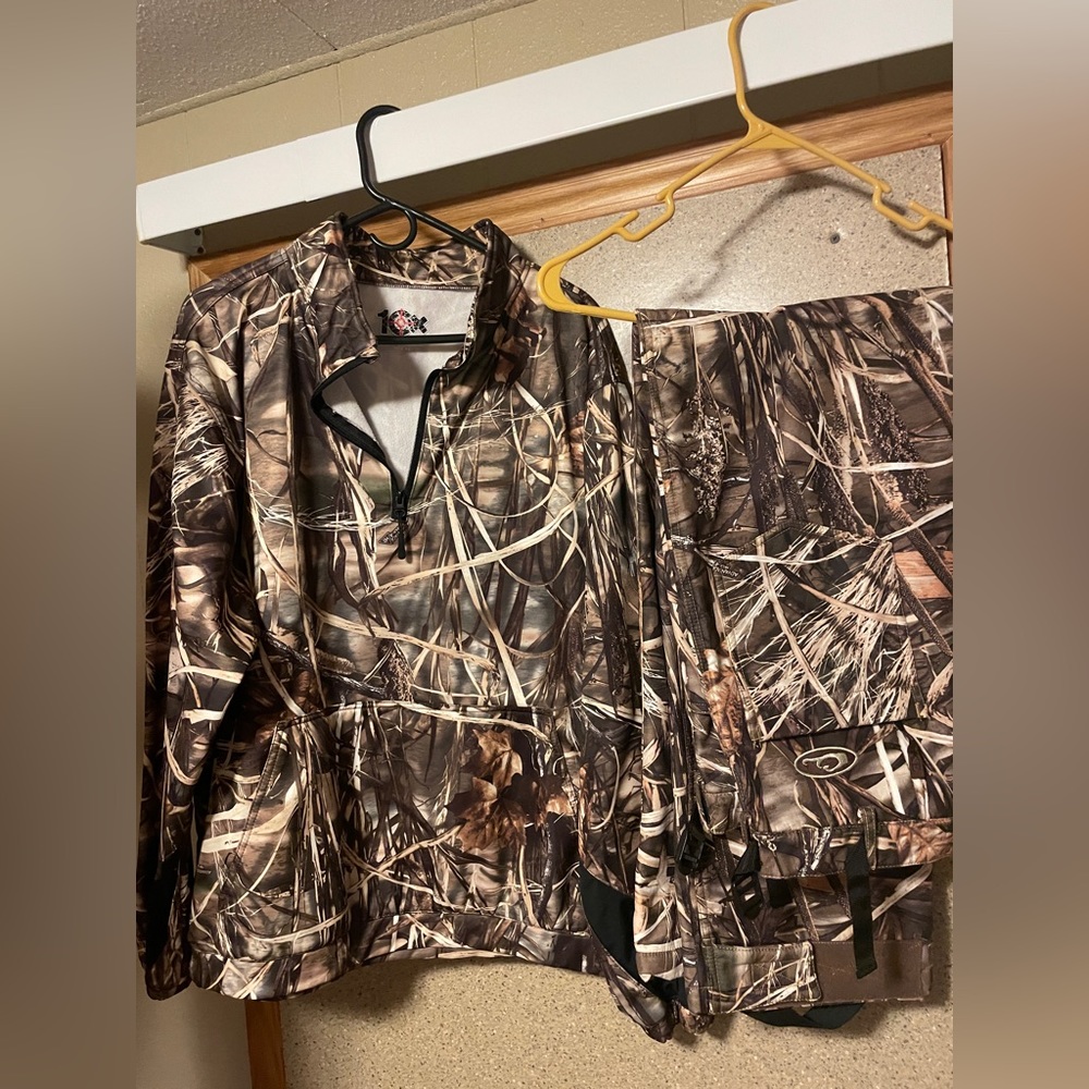 Drake Max 4 HD Camo. Includes 3/4 zip, pants, jacket, gloves, fleece hat, gaiter